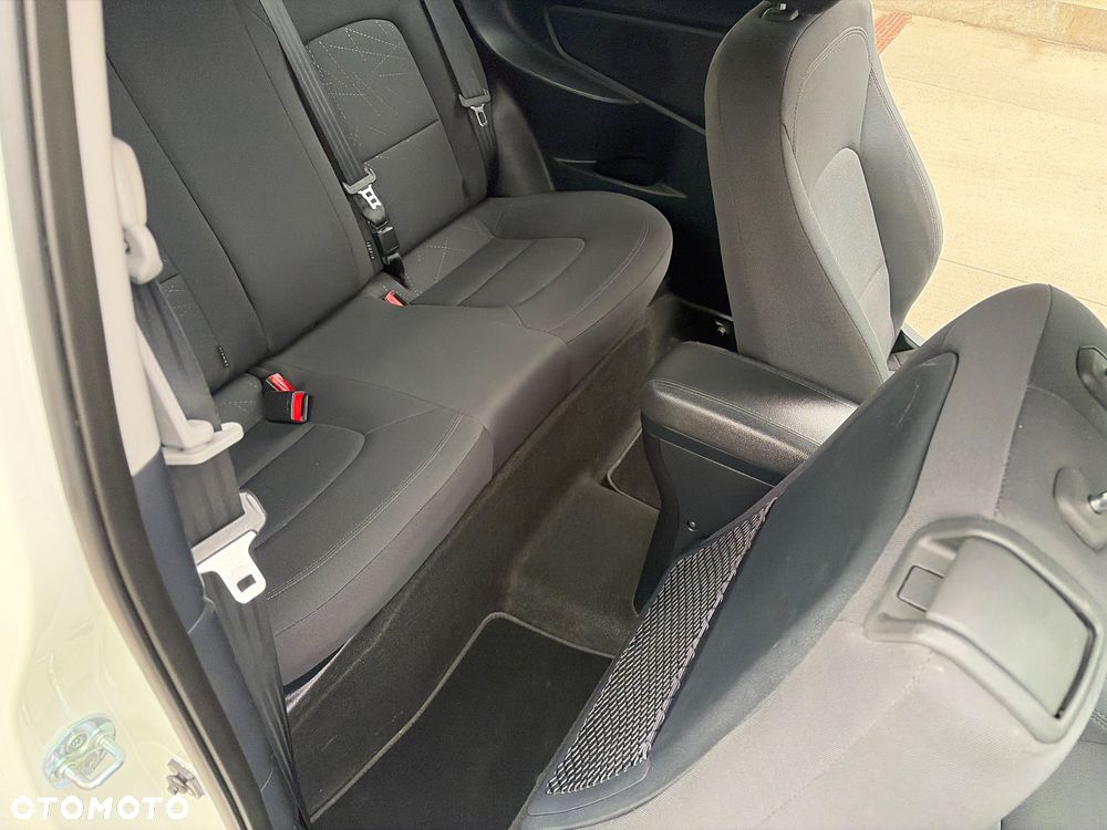 Kia Rio 1.2 Dream Team Edition - 14