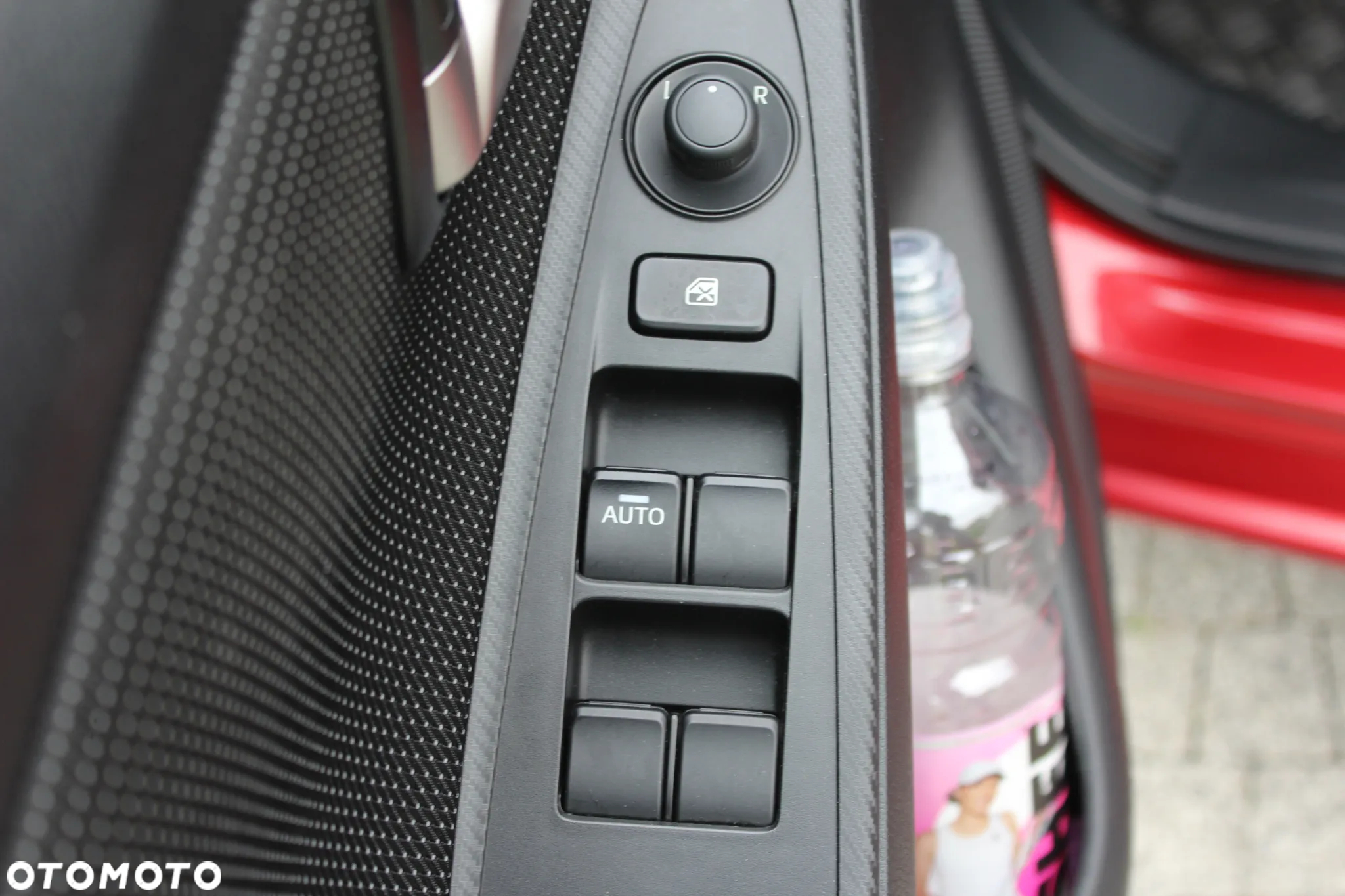 Mazda 2 SKYACTIV-G 90 Homura - 12