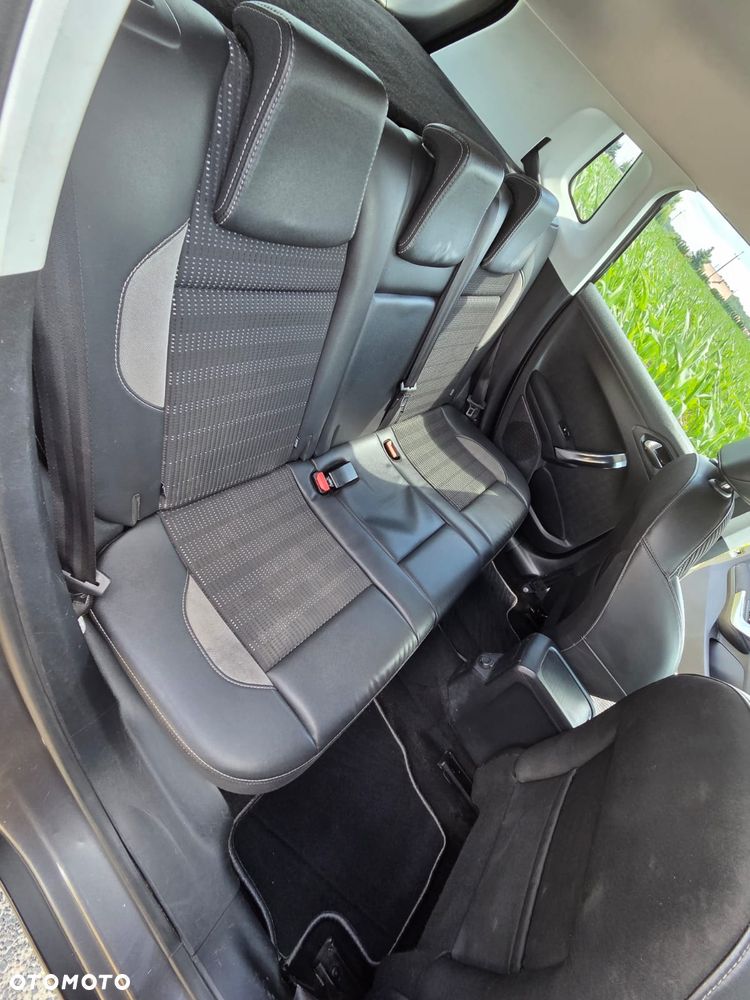 Peugeot 2008 1.6 BlueHDi Allure - 9