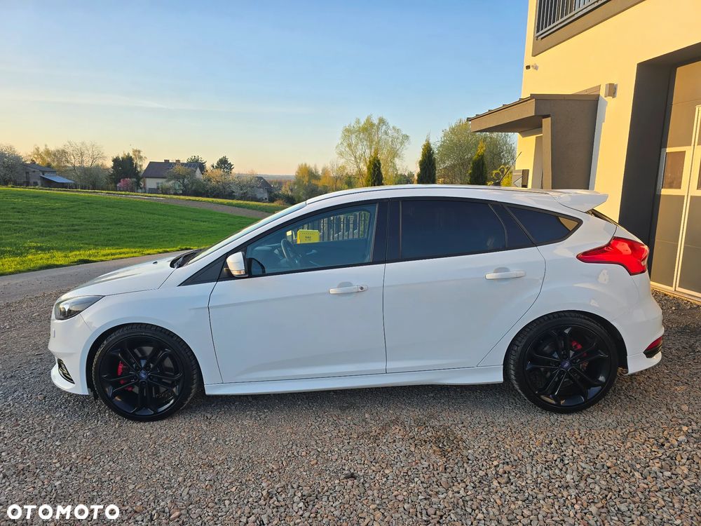 Ford Focus 2.0 EcoBoost ST mit Leder-Exclusiv-Paket - 5