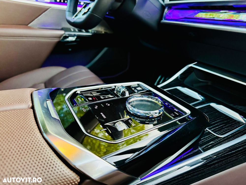BMW Seria 7 - 16
