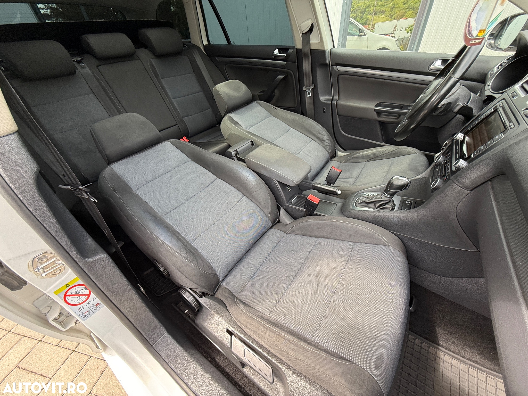 Volkswagen Golf 2.0 TDI Highline DSG - 24