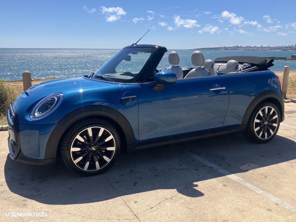 MINI Cabrio Cooper S Premium Extra Classic Auto - 16