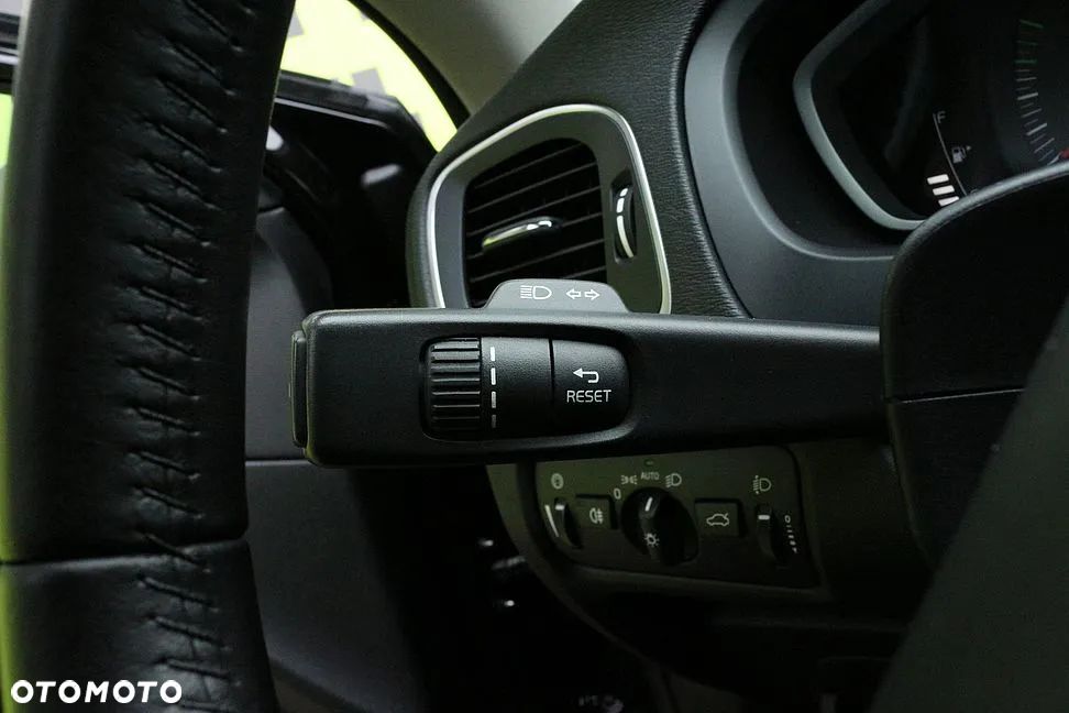 Volvo V40 D2 - 29
