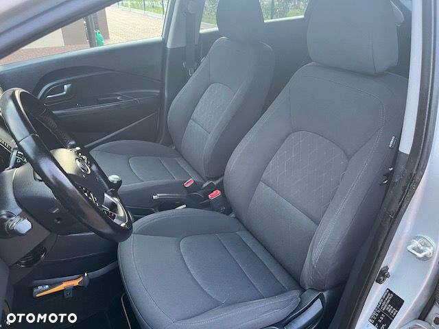 Kia Rio 1.2 Attract - 14