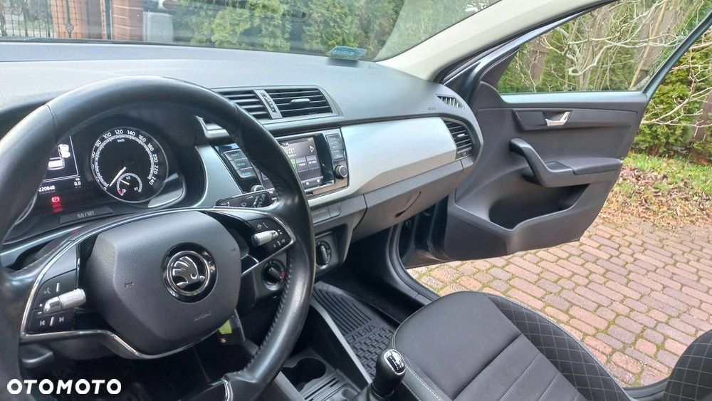 Skoda Fabia - 12