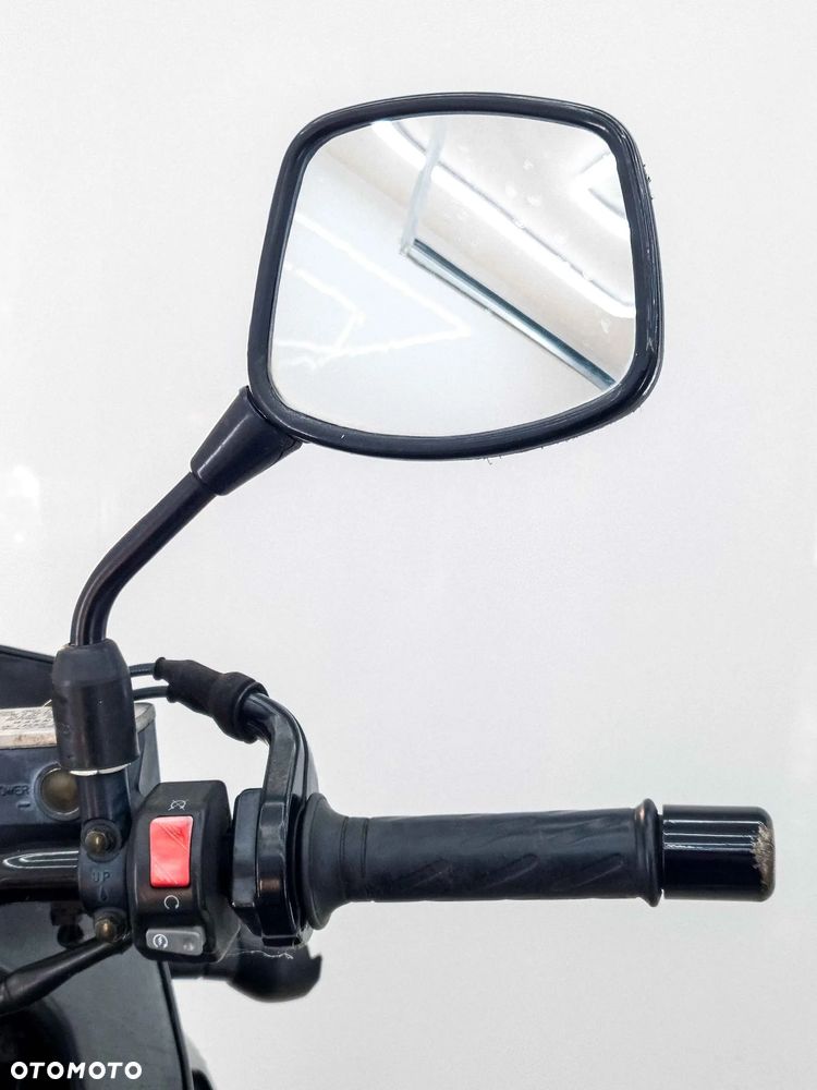 Suzuki DL - 26