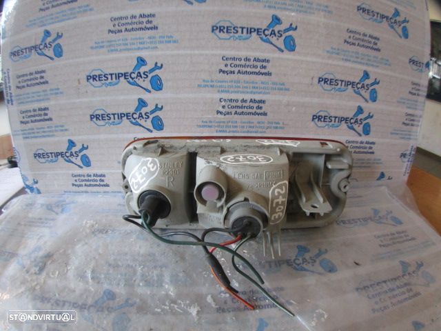 Farol Tras Stop3072 SUZUKI GRAND VITARA 2002 2.0TDI 4X4 110CV 5P DOURADO DRT STANLEY - 2