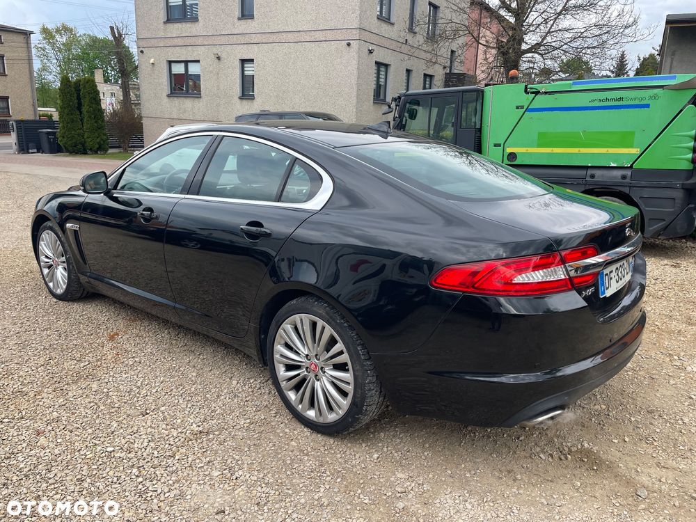 Jaguar XF - 15