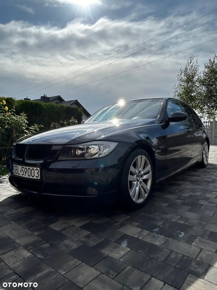 BMW Seria 3 318i Touring - 3