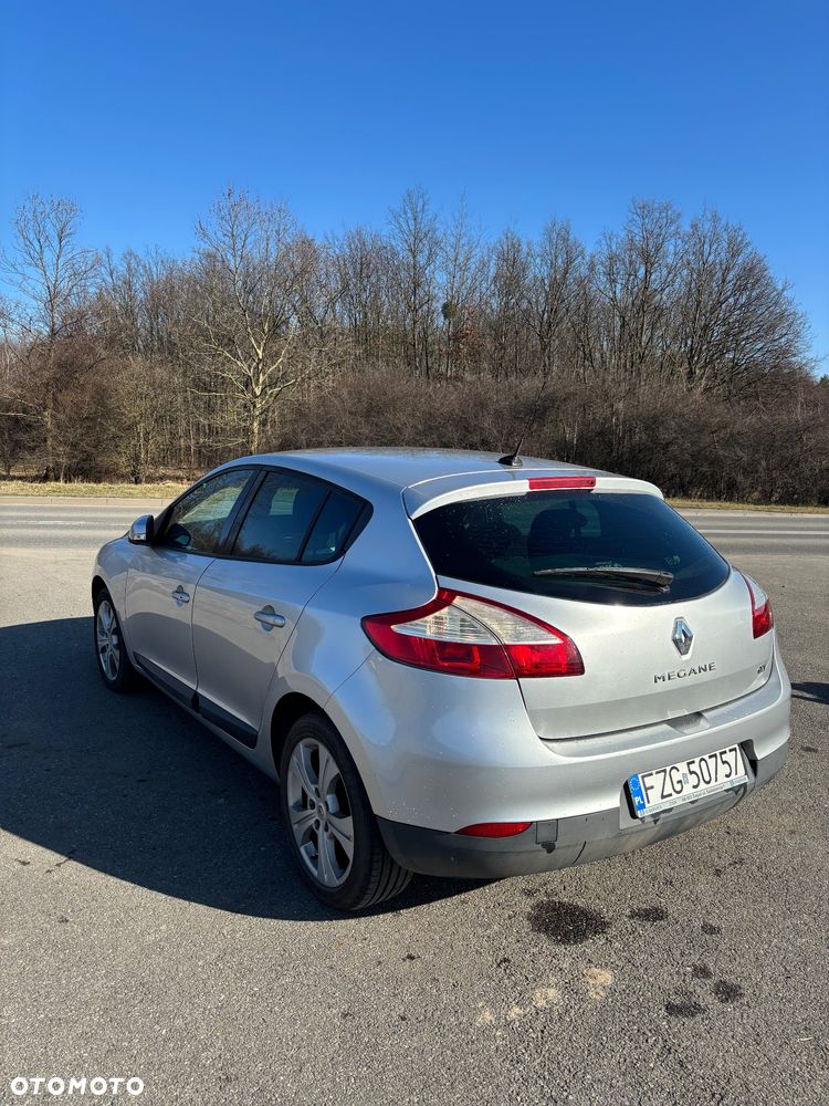Renault Megane 1.9 dCi FAP Dynamique - 8