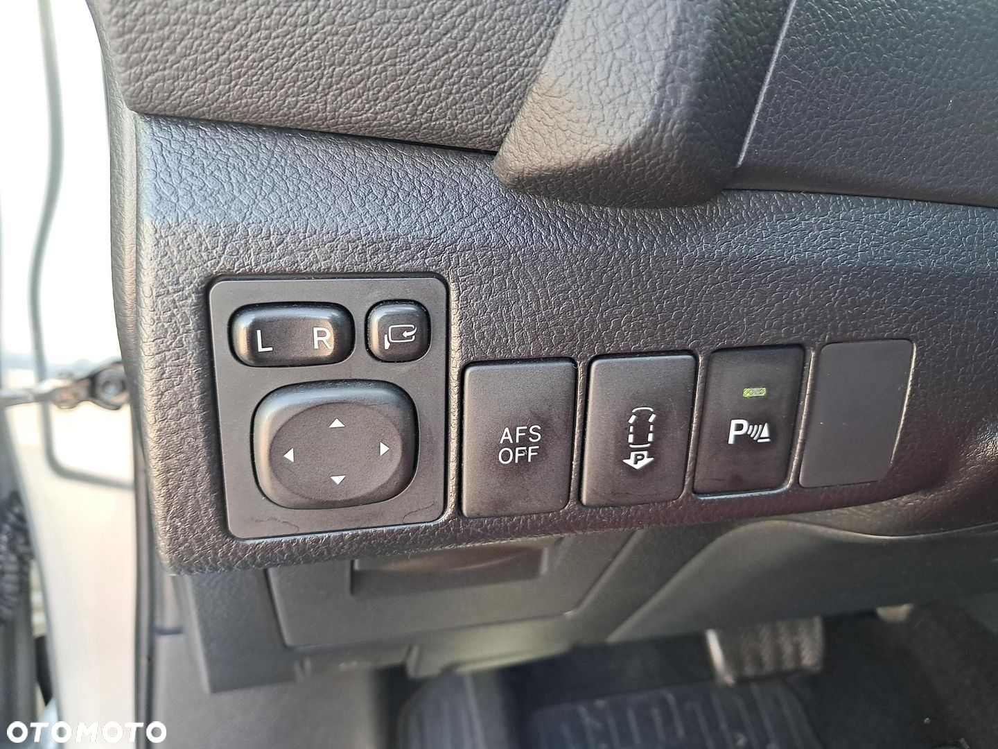 Toyota Auris Hybrid 135 Prestige - 21
