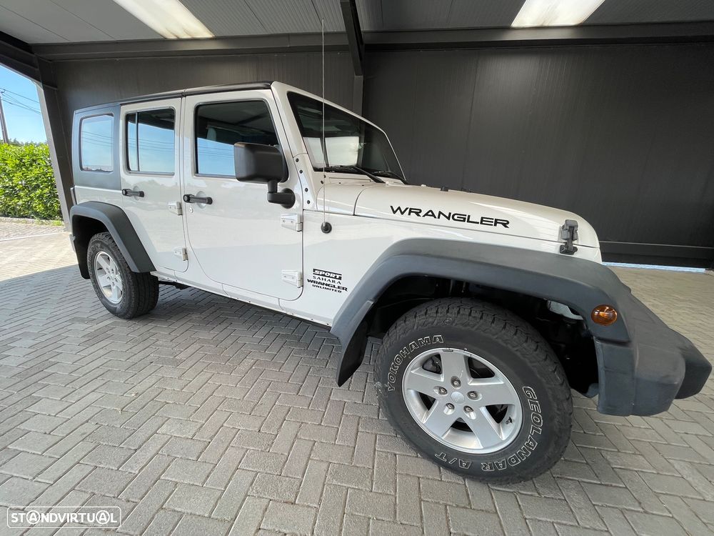 Jeep Wrangler Unlimited - 11