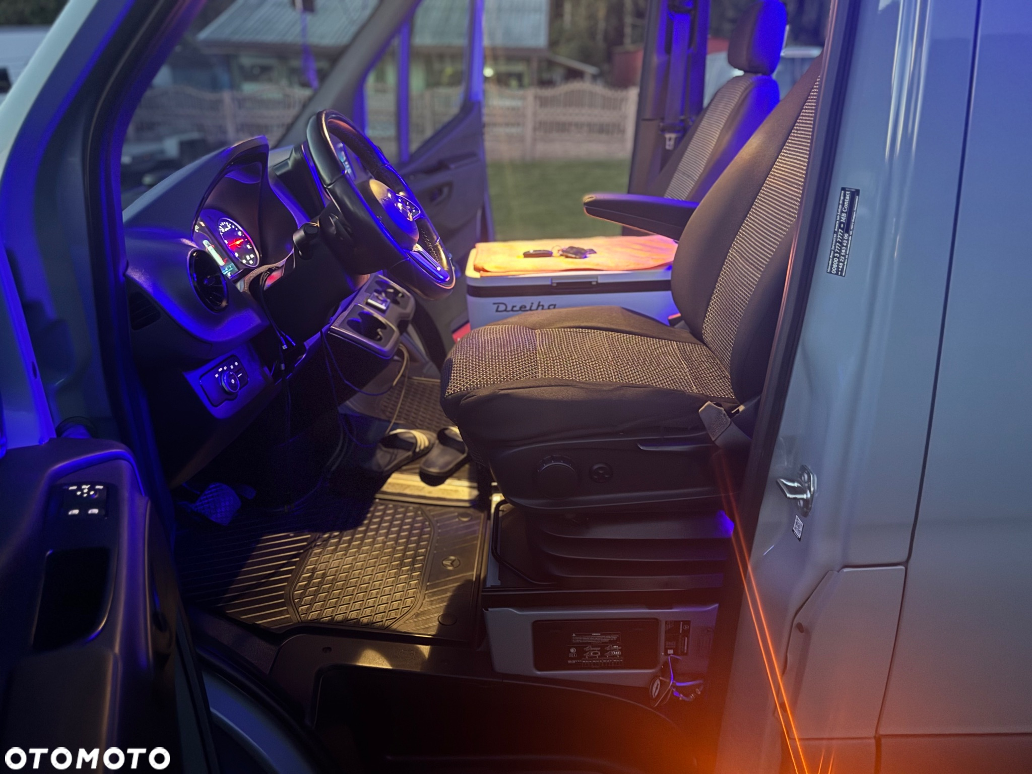 Mercedes-Benz Sprinter 319 CDI 907.233 - 22
