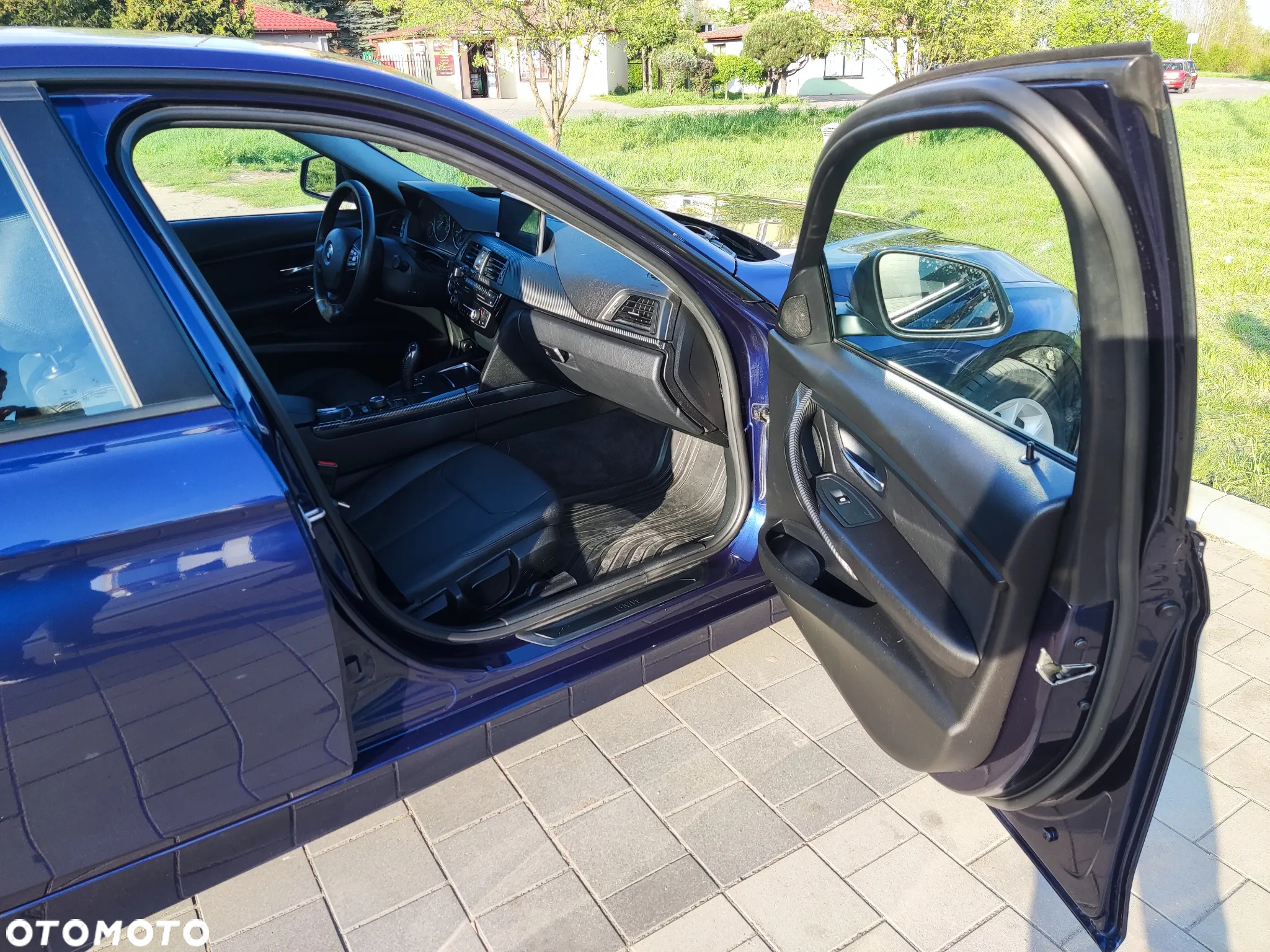 BMW Seria 3 320i - 13