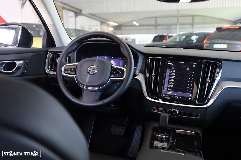 Volvo V60 2.0 T6 AWD TE Plus Dark - 23