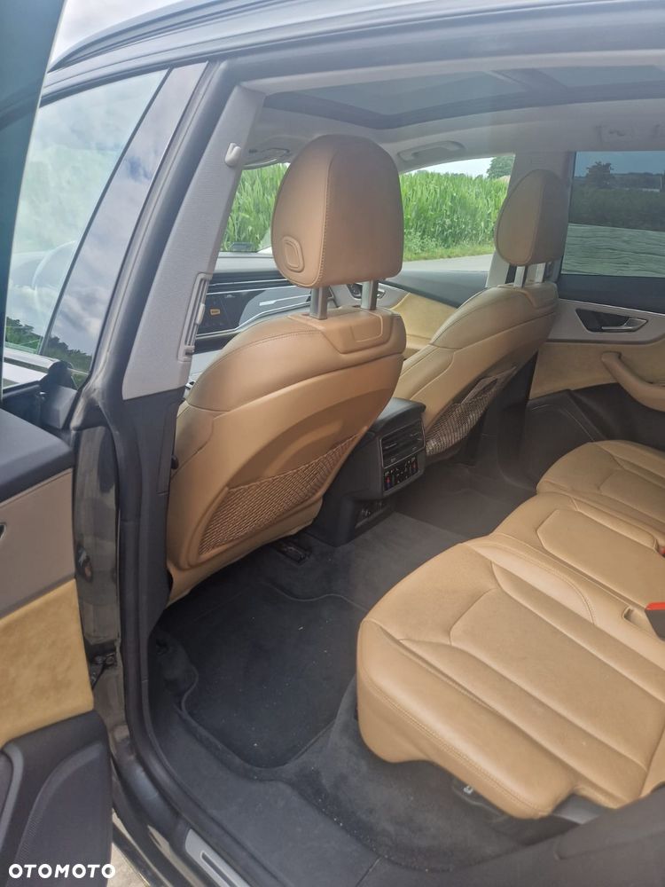 Audi Q8 - 11