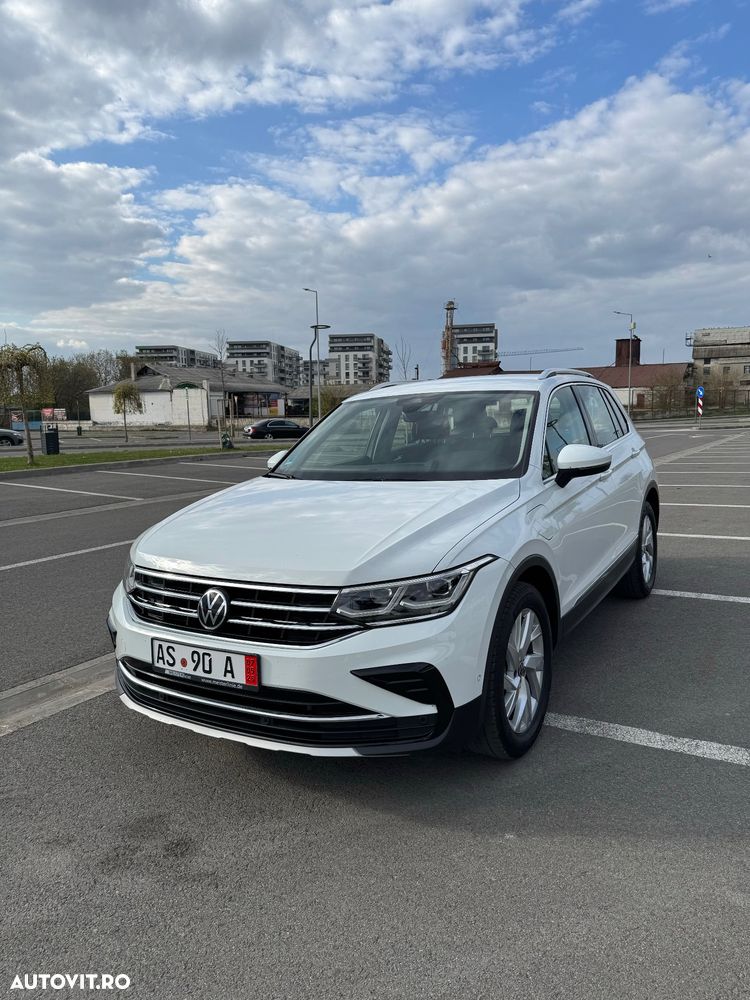 Volkswagen Tiguan - 10