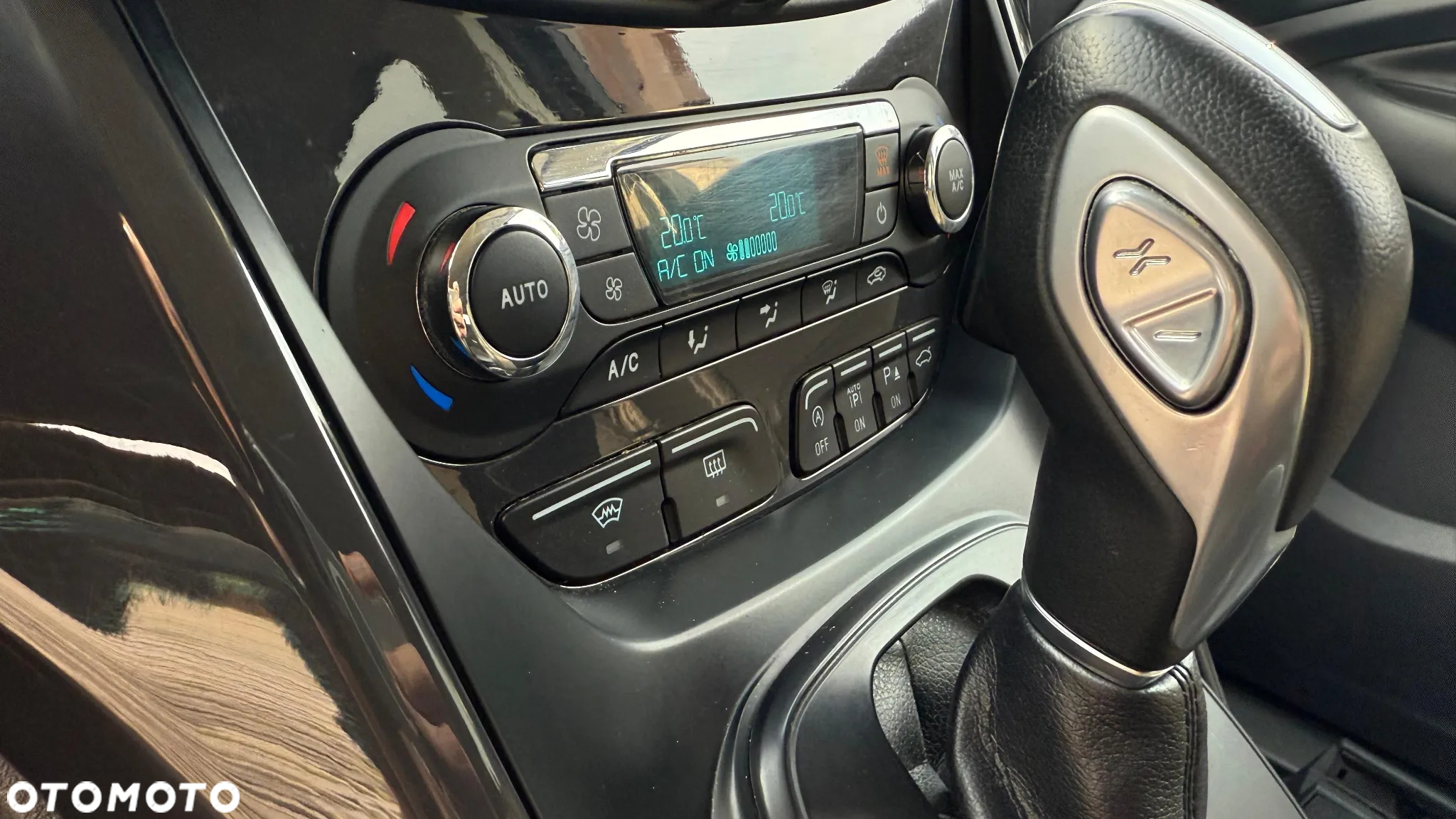 Ford Kuga 2.0 TDCi AWD Titanium - 7