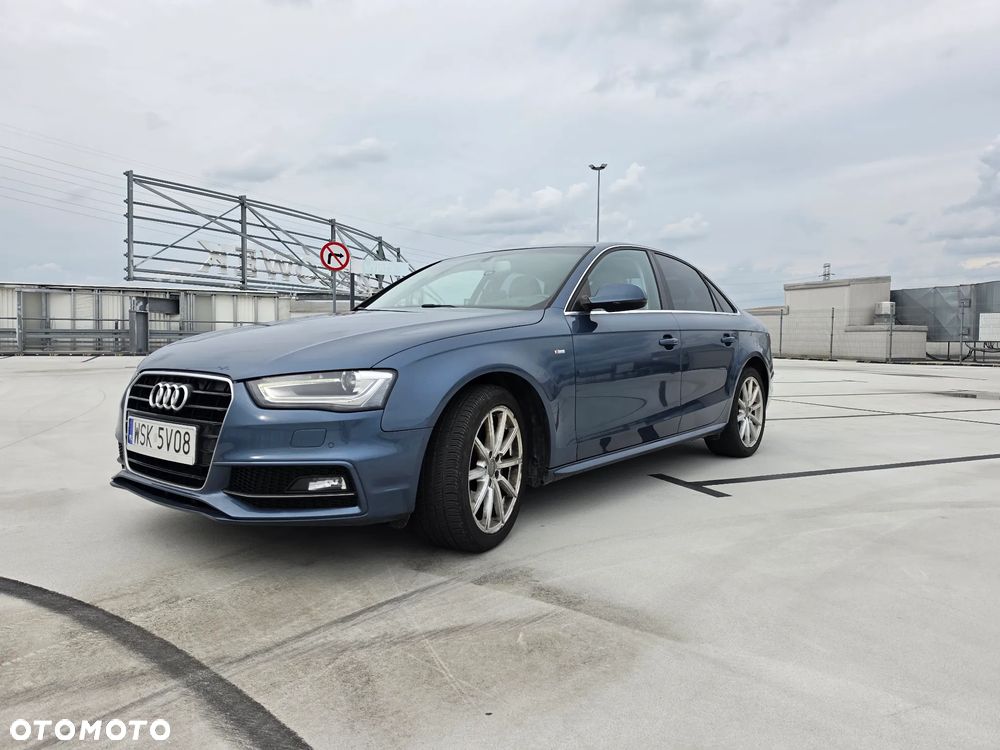 Audi A4 Limousine - 1