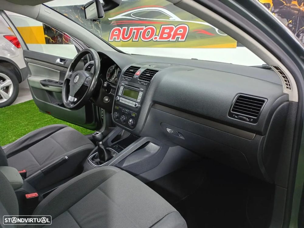 VW Golf - 28