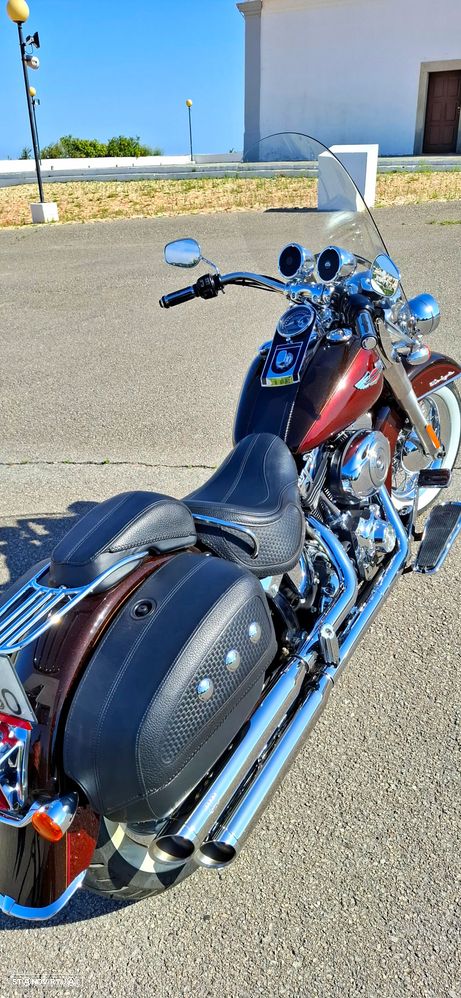 Harley-Davidson FLST Softail Deluxe - 8