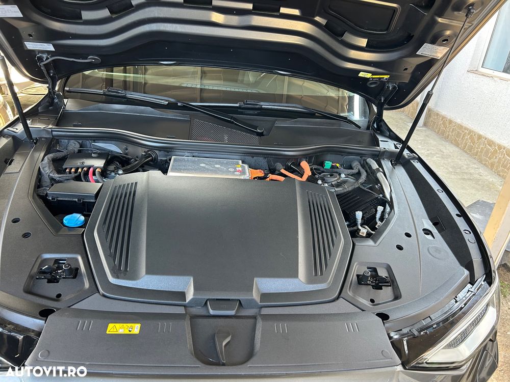 Audi e-tron - 12