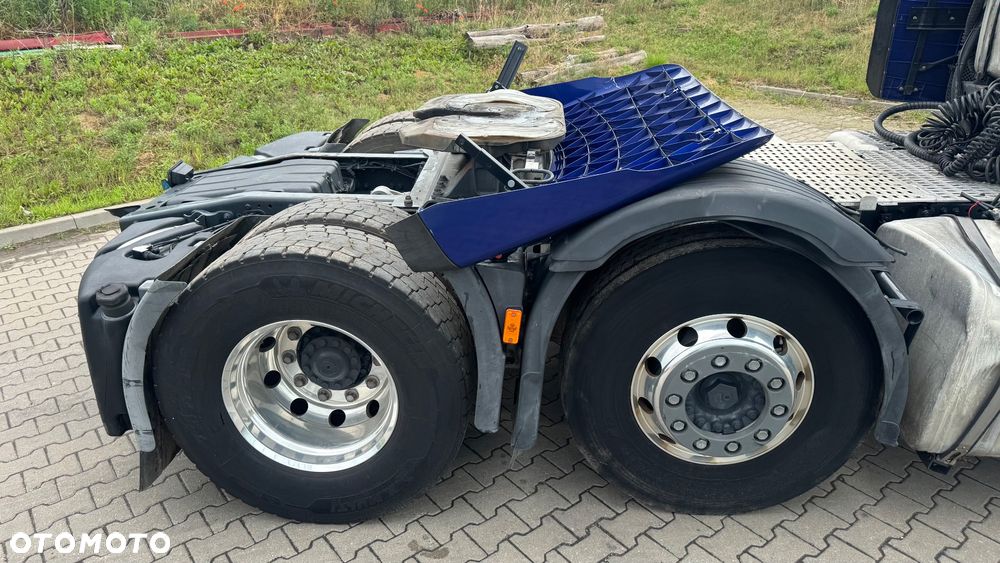 Iveco S-WAY 570 - 33