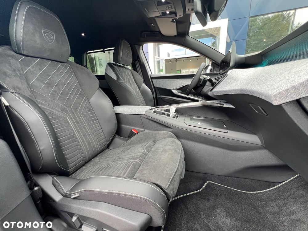 Peugeot 5008 1.2 PureTech mHEV GT S&S e-DCS6 - 17