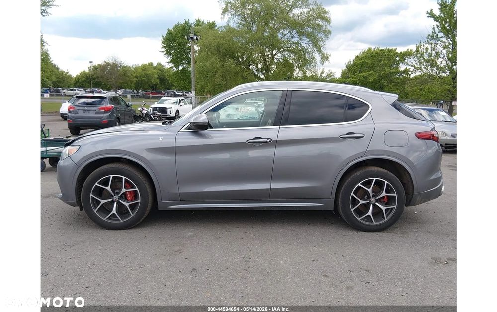 Alfa Romeo Stelvio - 5