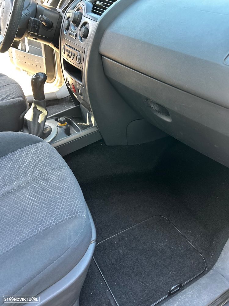 Renault Mégane 1.5 dCi Confort - 12
