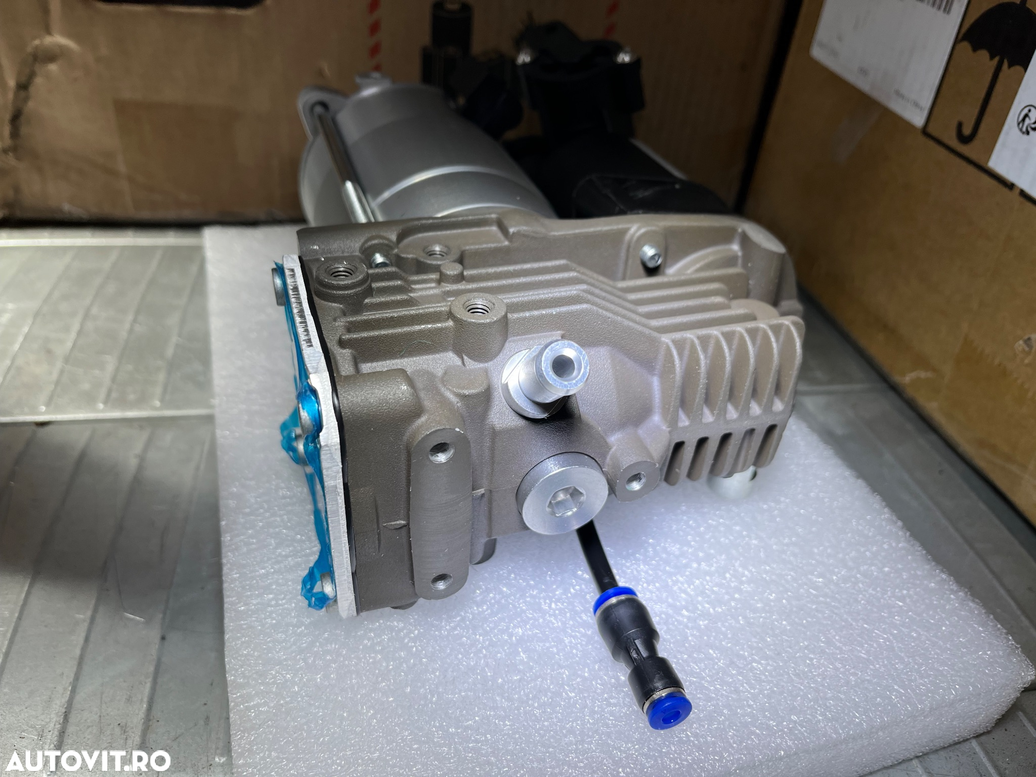 Compresor perne aer Mercedes s class e class r class cls ml Gla golf GLE/ GL/ Vitò / Viano / Sprinter w639 w906 w292  w211 w221 w222 w212 w218 - 4