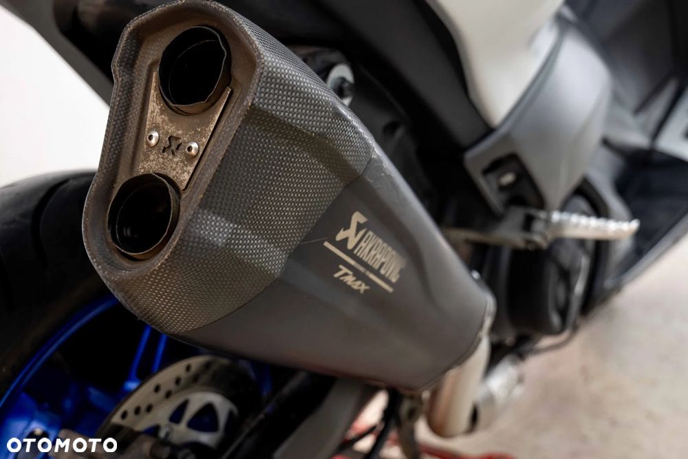 Yamaha Tmax - 17