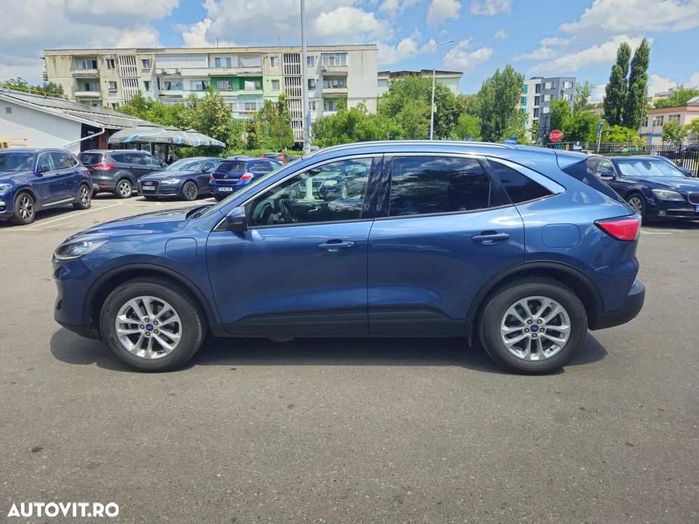 Ford Kuga - 1