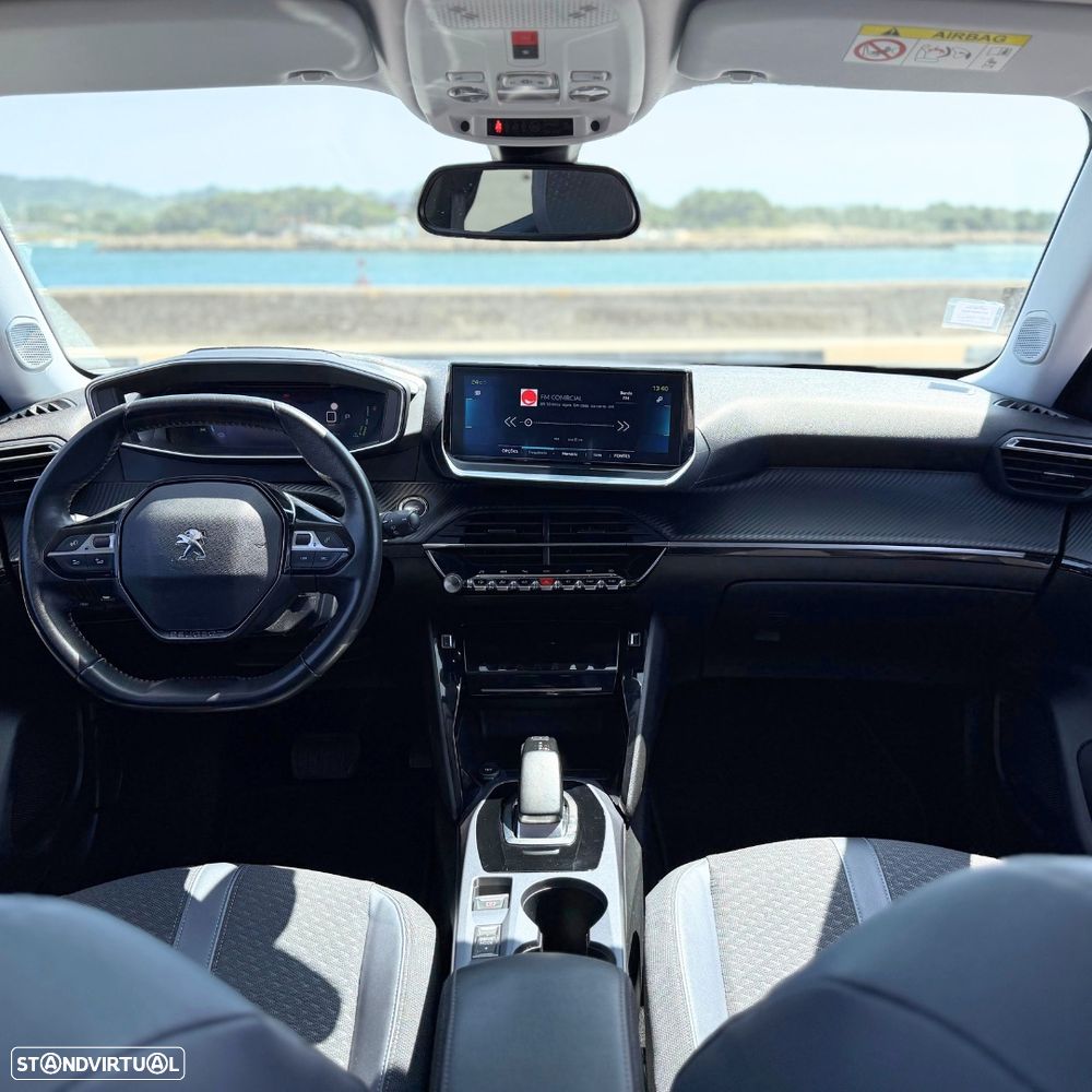 Peugeot e-2008 Allure Pack - 17