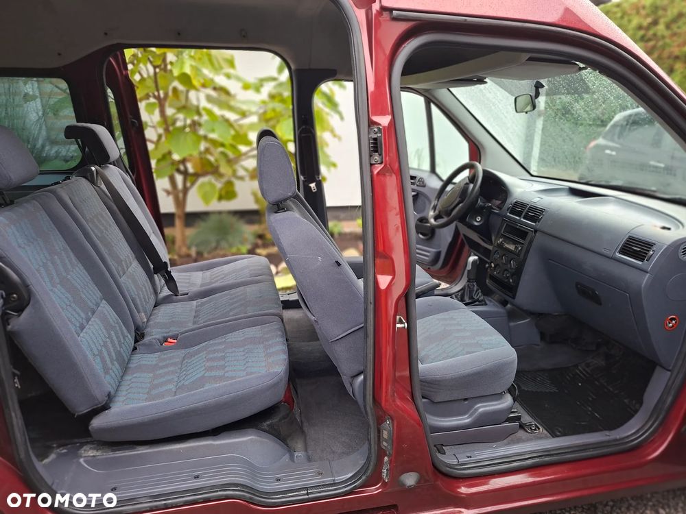 Ford Tourneo Connect - 10