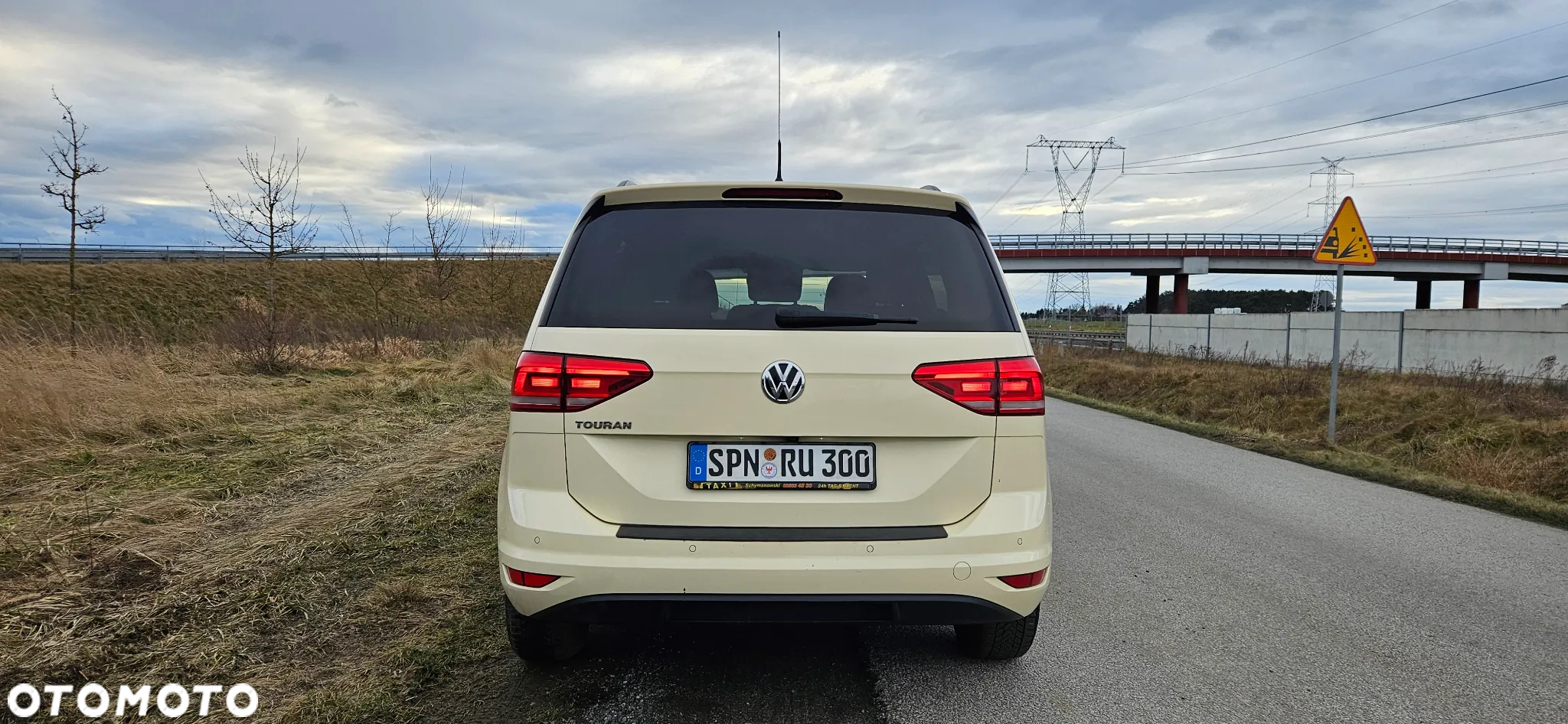 Volkswagen Touran 2.0 TDI SCR DSG UNITED - 32