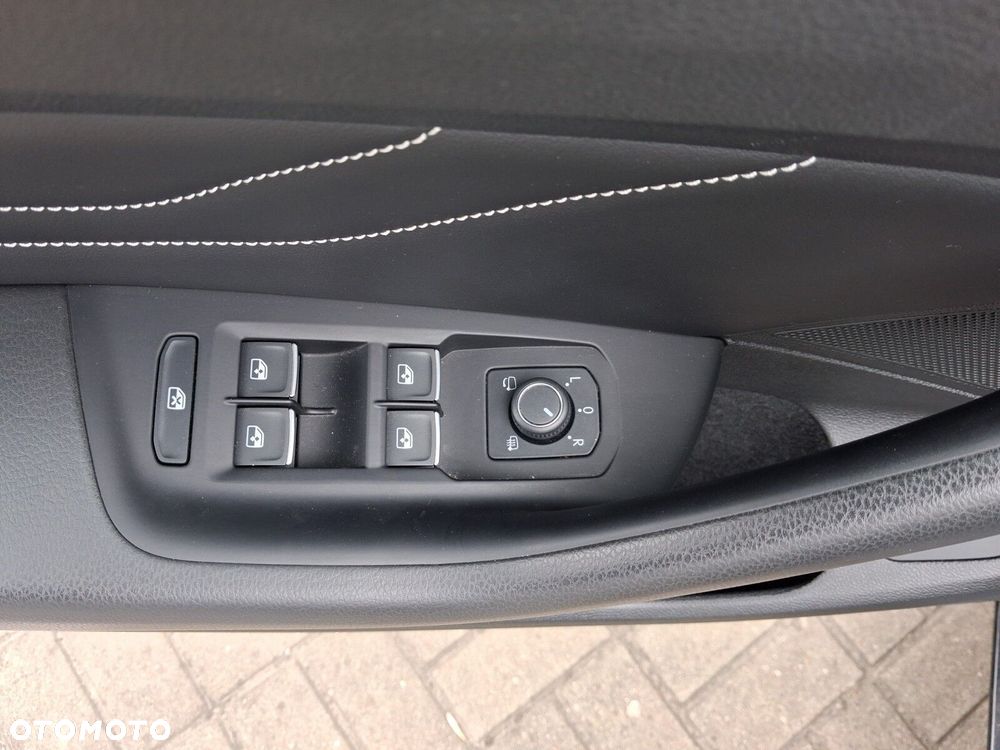 Volkswagen Passat - 10