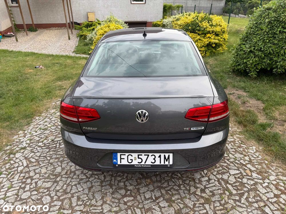 Volkswagen Passat - 3