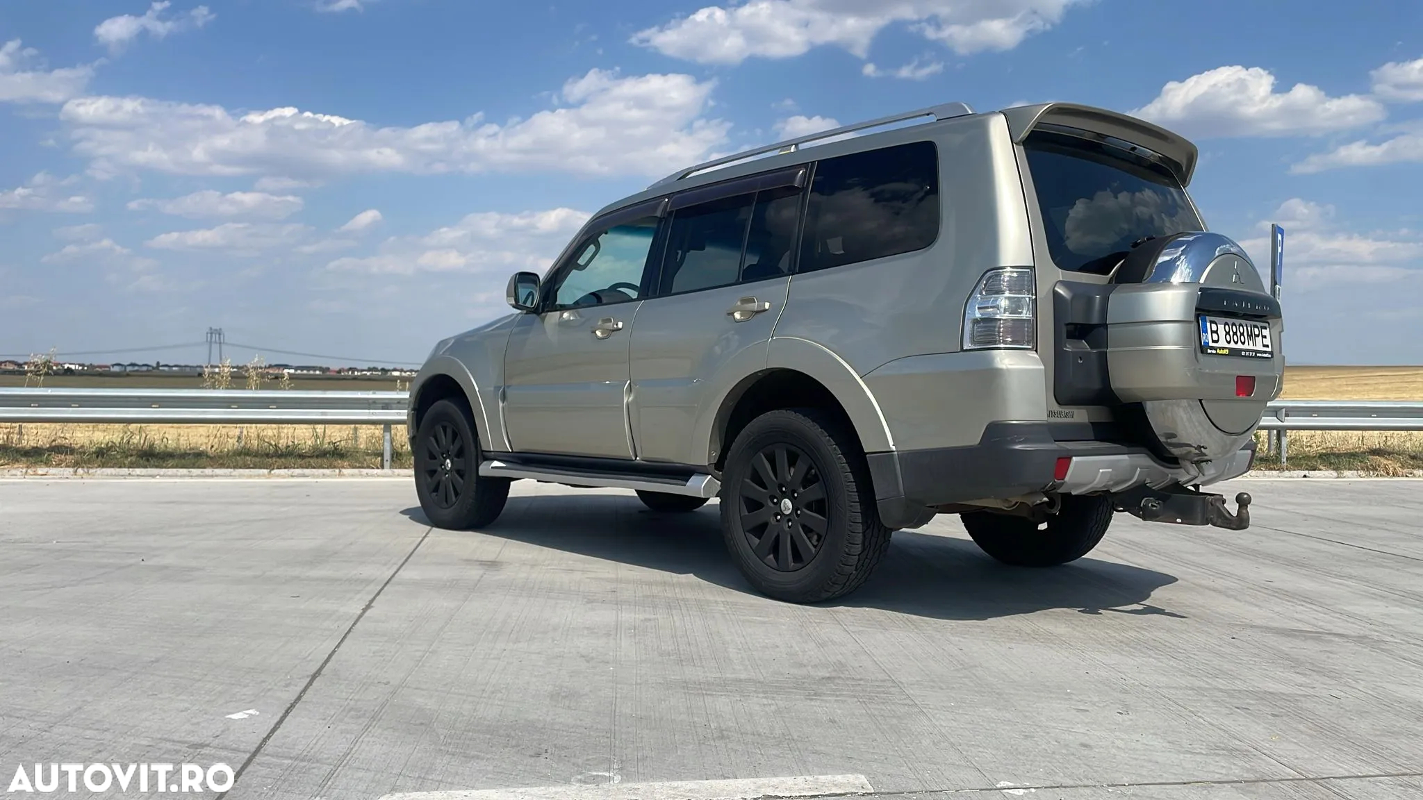 Mitsubishi Pajero LWB 3.2 DI-D Intense+ A/T - 12