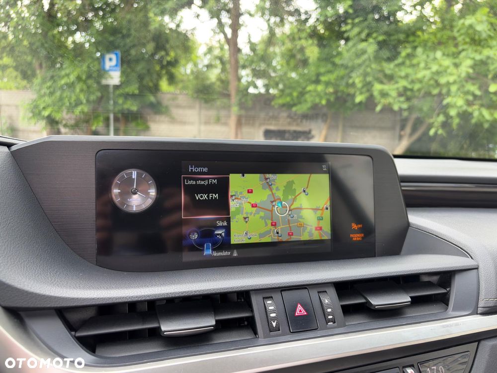 Lexus ES 300h Prestige - 25