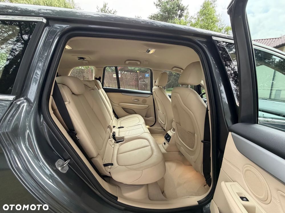 BMW Seria 2 218d Sport-Aut Luxury Line - 34