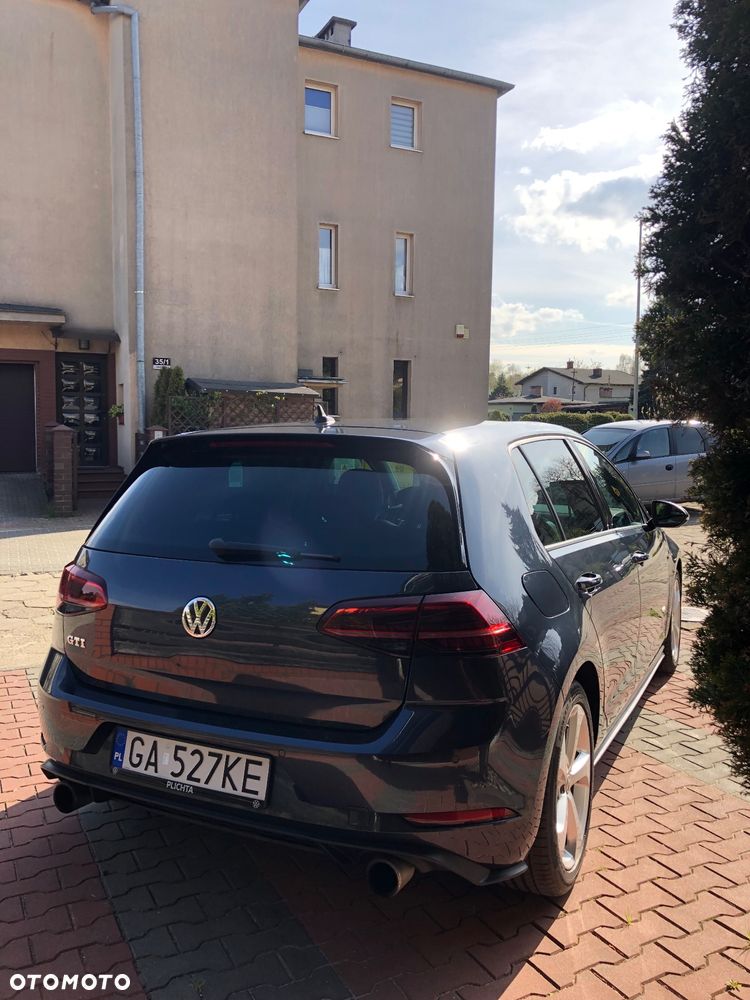Volkswagen Golf GTI (BlueMotion Technology) Performance - 3