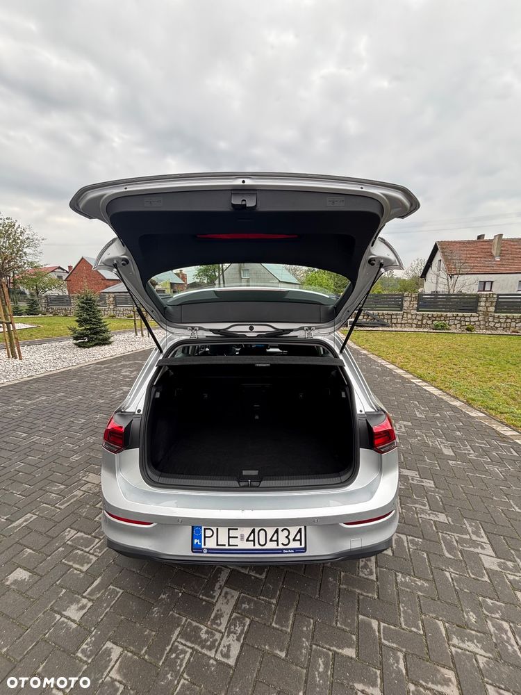 Volkswagen Golf VIII 2.0 TDI - 9