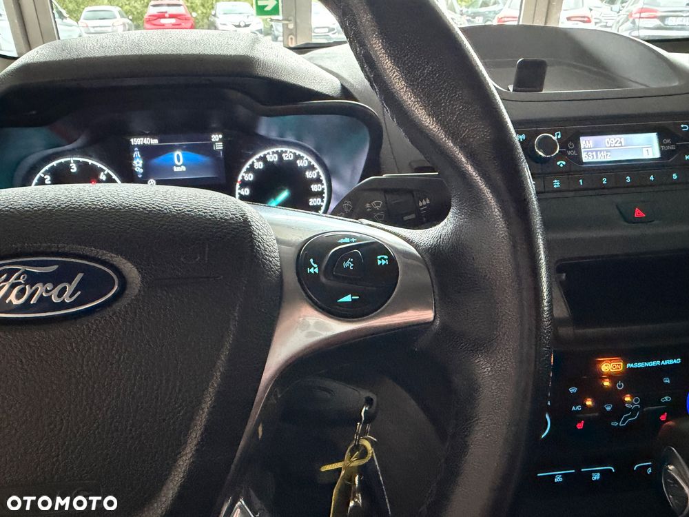 Ford Transit Connect - 25