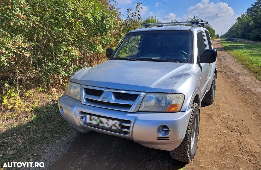 Mitsubishi Montero - 2