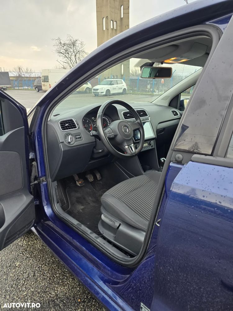 Volkswagen Polo 1.6 TDI DPF Highline BlueMotion Technology - 16