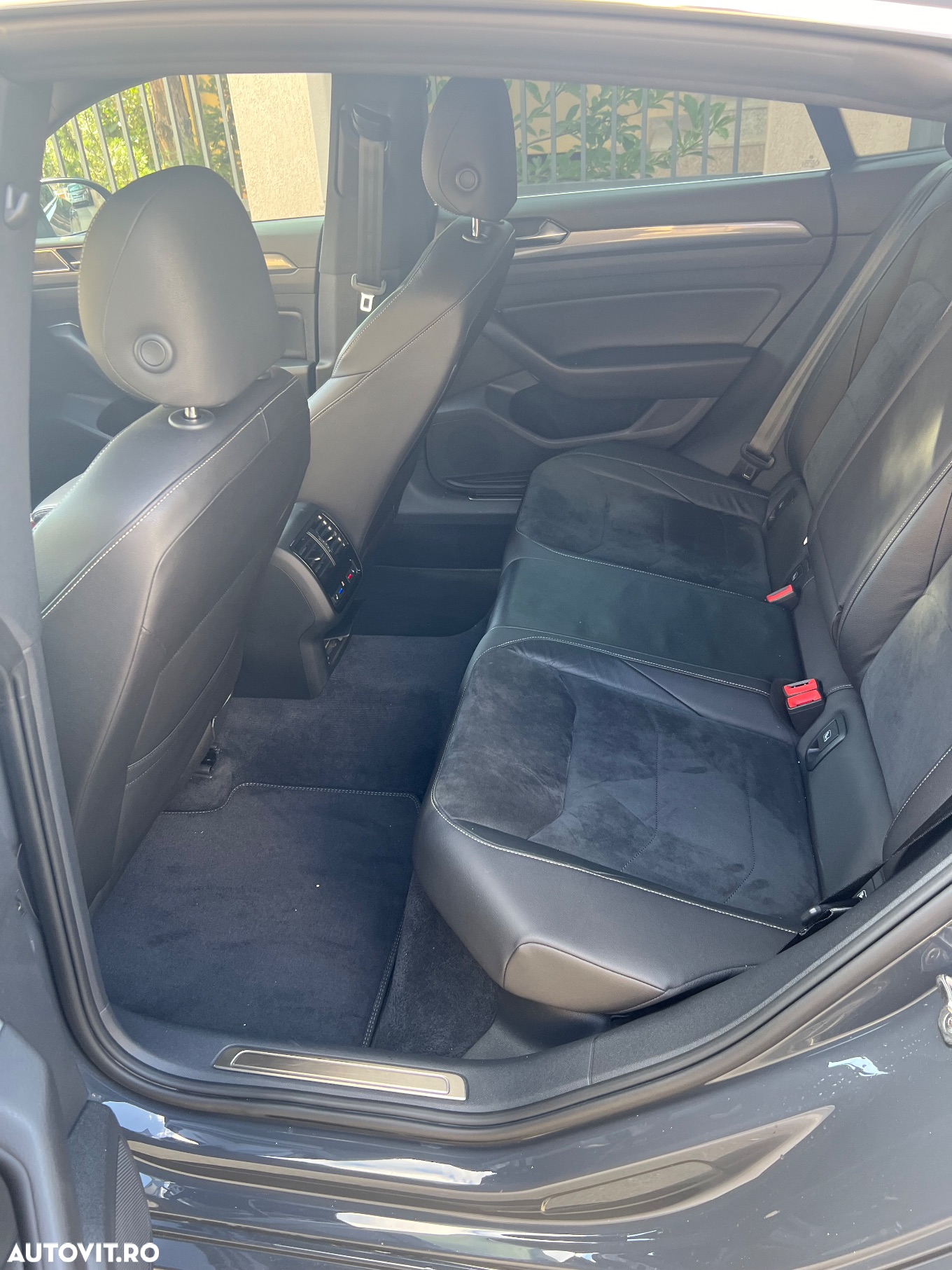 Volkswagen ARTEON 2.0 TDI DSG 4Motion R-Line - 14