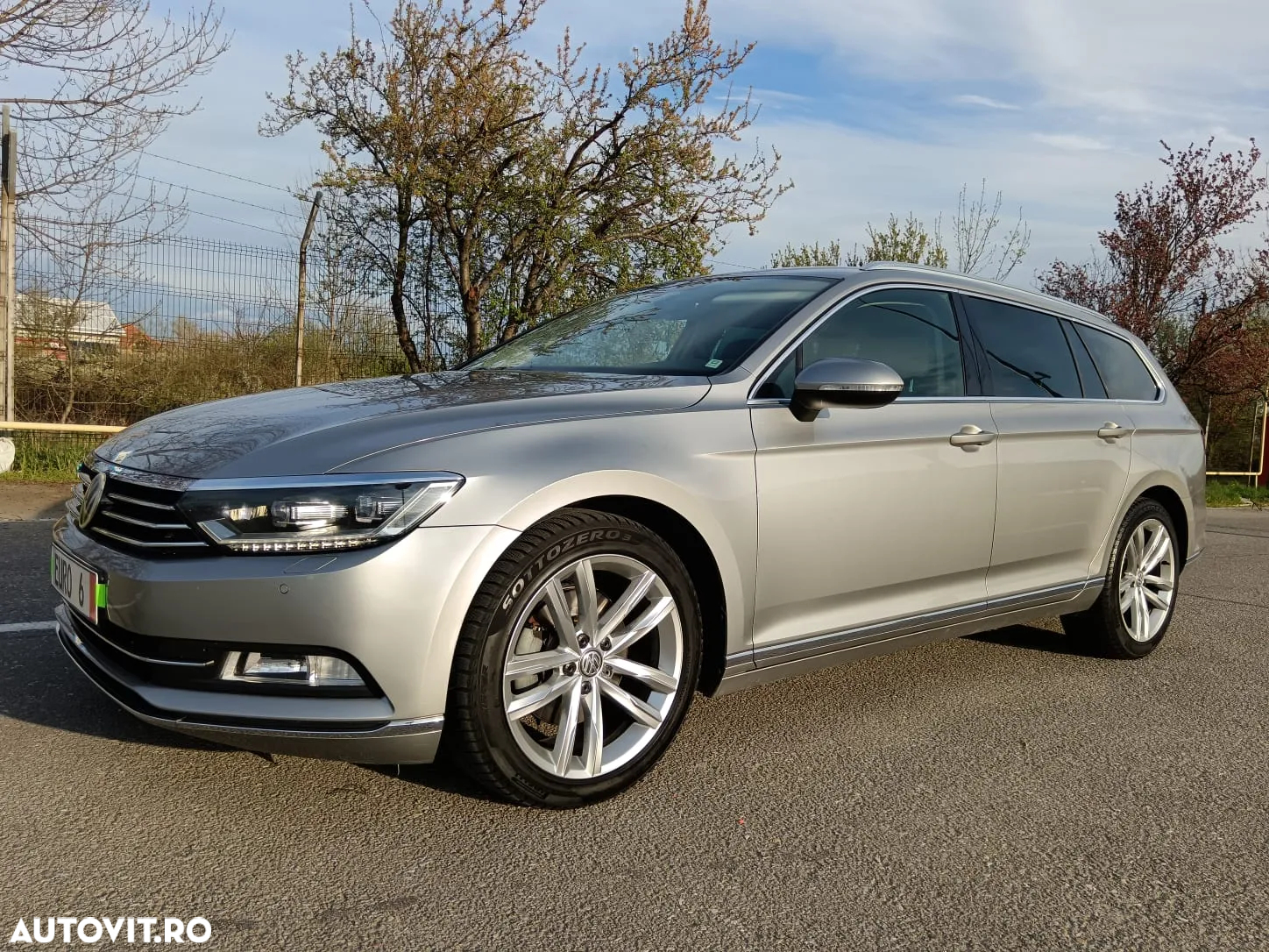Volkswagen Passat Variant 2.0 TDI DSG Highline - 27