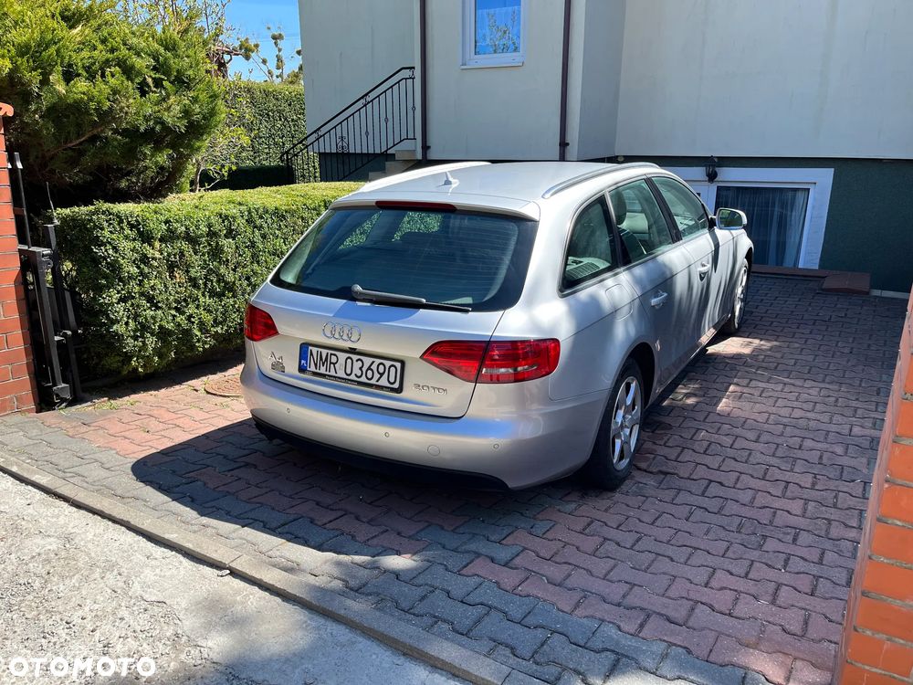 Audi A4 Avant 2.0 TDI DPF Attraction - 4